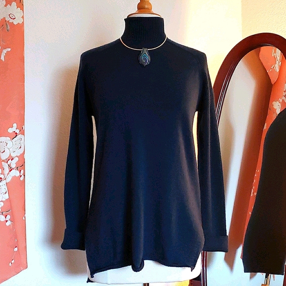 Sweaty Betty Sweaters - Sweaty Betty London 100% Merino Wool Tunic Size M